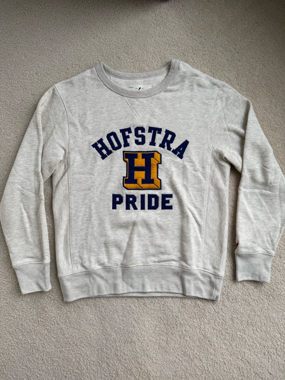 League Hofstra Pride Crewneck Sweatshirt - Light Gray with Navy & Gold Logo